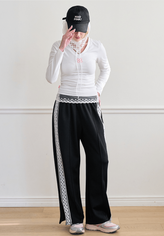 TryTryLook AI fashion example https://static-1326352035.cos.ap-guangzhou.myqcloud.com/style/2bfddc18-b901-4cdf-965c-82ccc79ada73.png