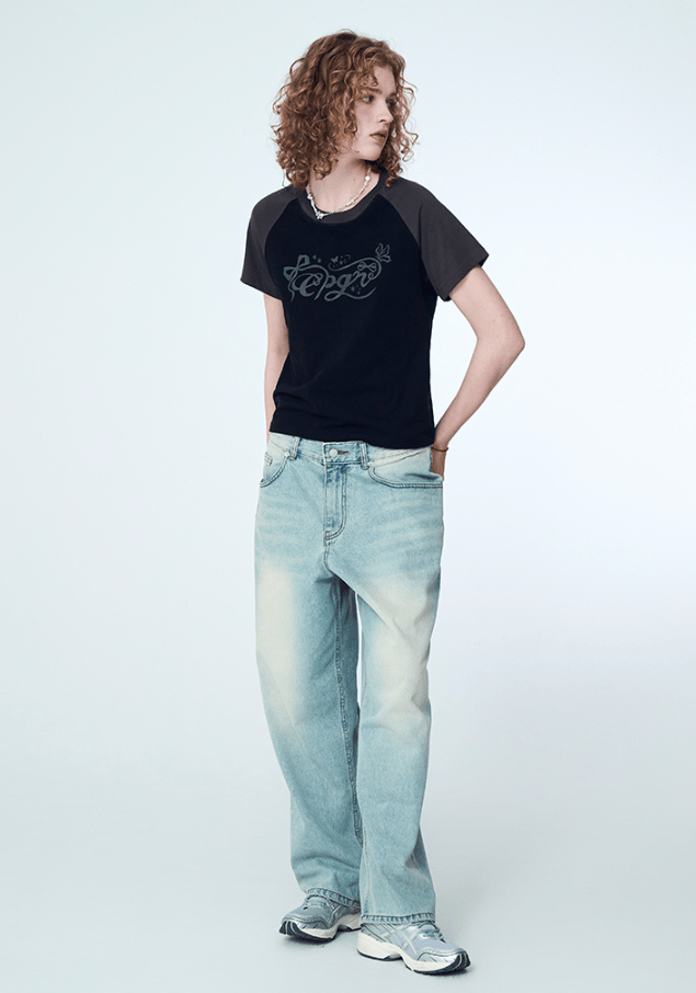TryTryLook AI fashion example https://static-1326352035.cos.ap-guangzhou.myqcloud.com/style/35c7decd-de10-4343-8ab8-6bd7d6693f63.png