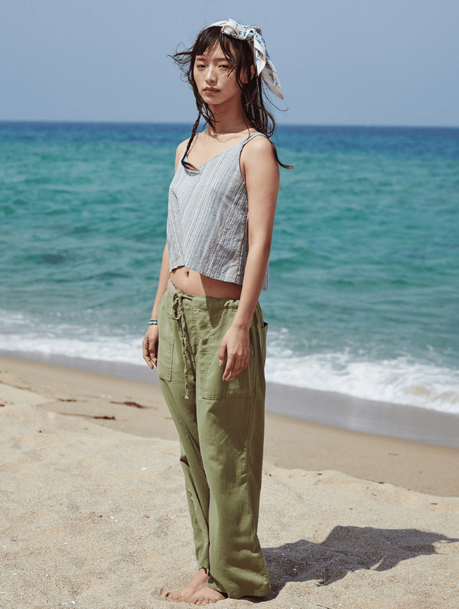 TryTryLook AI fashion example https://static-1326352035.cos.ap-guangzhou.myqcloud.com/style/4c7b70c3-b0c1-46a9-a380-970f2a683876.png