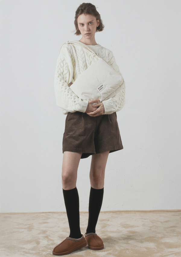 TryTryLook AI fashion example https://static-1326352035.cos.ap-guangzhou.myqcloud.com/style/58e5cd14-2d06-4b63-b5e9-b403137b98ff.png