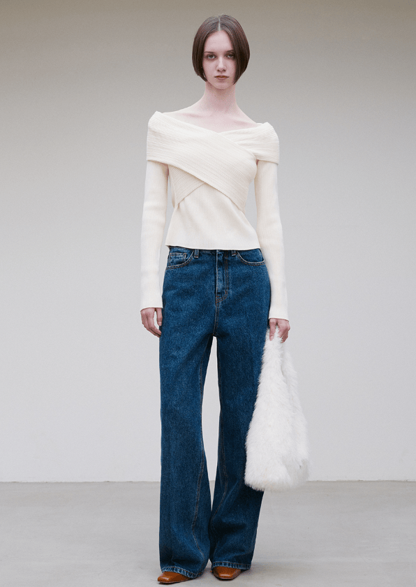 TryTryLook AI fashion example https://static-1326352035.cos.ap-guangzhou.myqcloud.com/style/629a31da-7f93-4cae-b63f-bb65f24f0d29.png