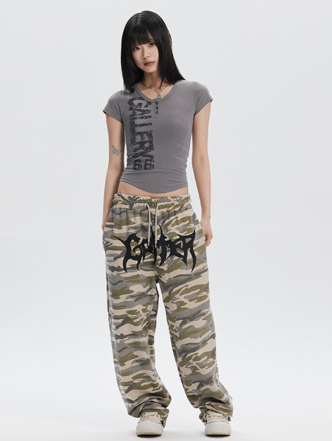 TryTryLook AI fashion example https://static-1326352035.cos.ap-guangzhou.myqcloud.com/style/bb3ce02a-3d3d-4a24-bc9a-a7578a568637.png