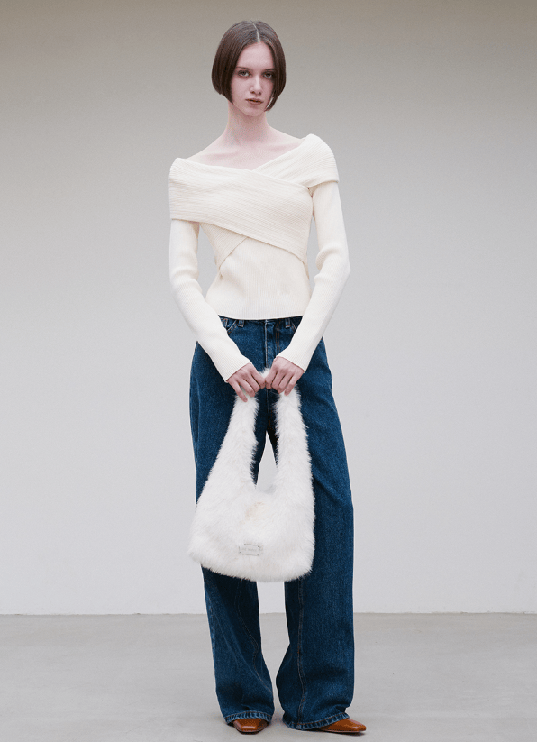 TryTryLook AI fashion example https://static-1326352035.cos.ap-guangzhou.myqcloud.com/style/eade1a1f-0f78-4885-b3b6-3e6a98b1946e.png